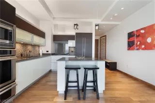 Photo #2: 2559622 Listing 