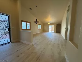 Photo #1: 2559650 Listing 