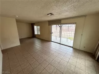 Photo #2: 2559652 Listing 