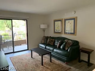 Photo #2: 2559686 Listing 