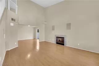 Photo #5: 2559698 Listing