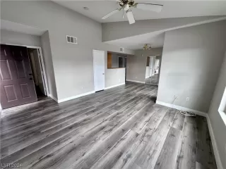 Photo #1: 2559766 Listing 