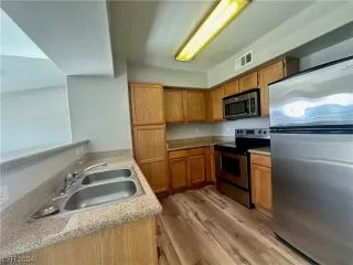 Photo #4: 2559766 Listing 