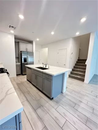 Photo #5: 2559785 Listing 