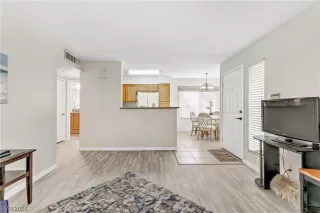 Photo #5: 2559811 Listing 