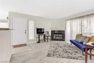 Photo #6: 2559811 Listing 