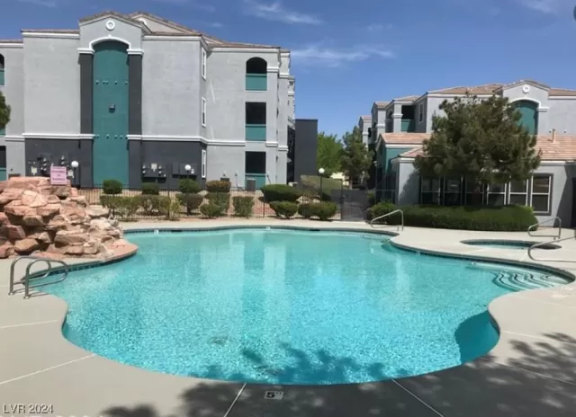 MLS: 2559821 Condo For Sale