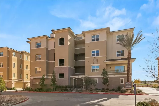 MLS: 2559841 Condo For Sale