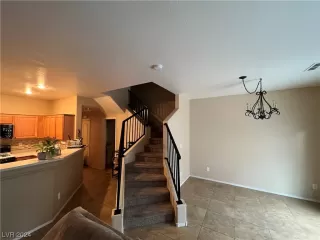 Photo #2: 2559870 Listing 