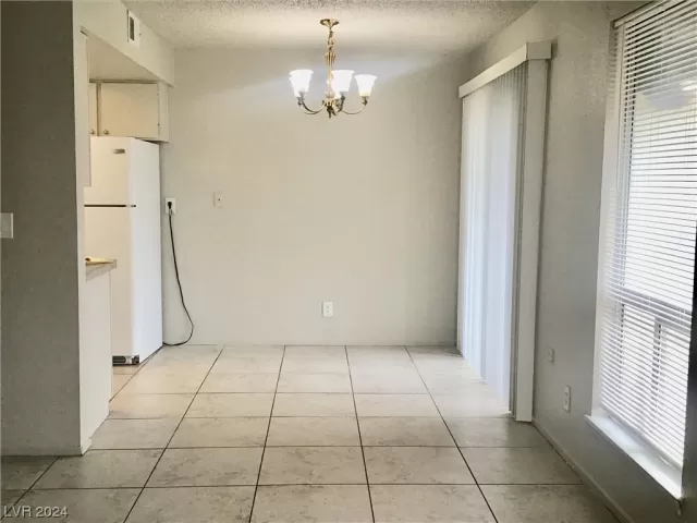MLS: 2559872 Condo For Sale