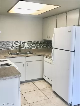 Photo #5: 2559872 Listing 