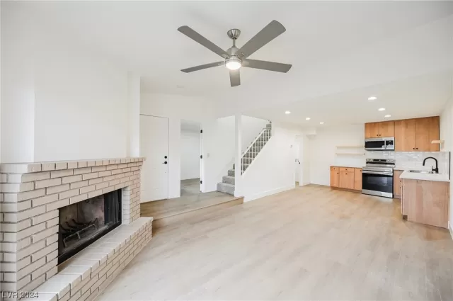 MLS: 2559879 Condo For Sale