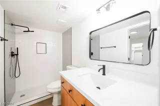 Photo #1: 2559879 Listing