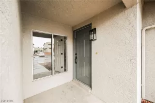 Photo #3: 2559879 Listing