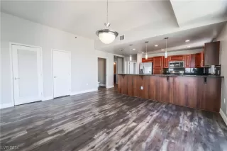 Photo #6: 2559880 Listing 
