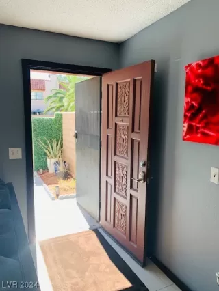 Photo #1: 2559884 Listing 