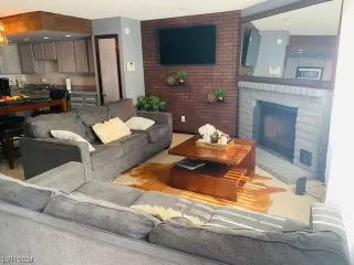 Photo #3: 2559884 Listing 