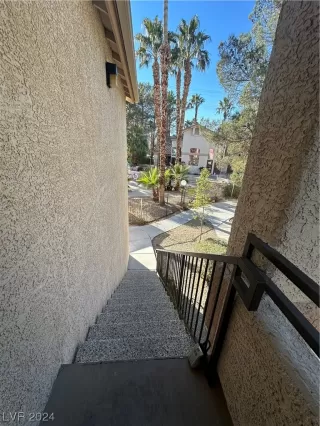 Photo #2: 2559897 Listing 