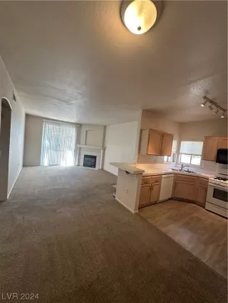 Photo #6: 2559897 Listing 