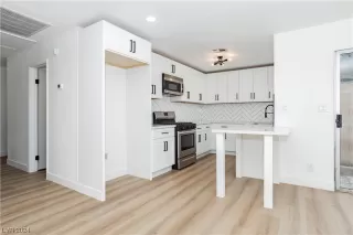 Photo #1: 2559903 Listing