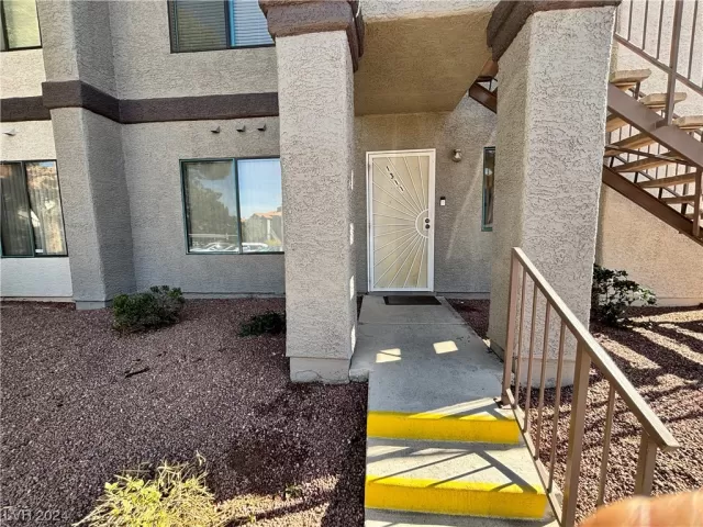 MLS: 2559906 Condo For Sale