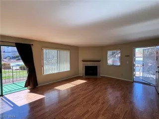 Photo #4: 2559906 Listing 