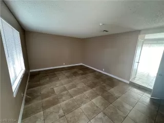 Photo #1: 2559933 Listing 