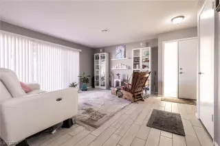 Photo #1: 2559943 Listing