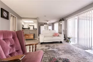 Photo #4: 2559943 Listing