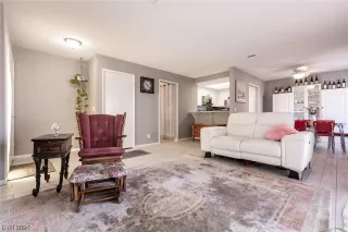 Photo #5: 2559943 Listing