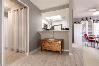 Photo #6: 2559943 Listing