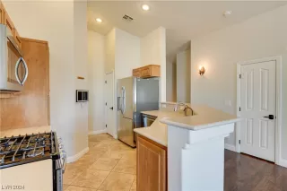 Photo #6: 2559944 Listing 