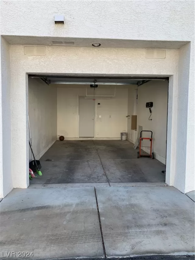 MLS: 2559970 Condo For Sale