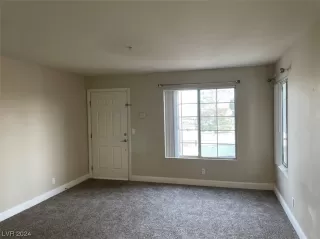 Photo #2: 2559977 Listing 