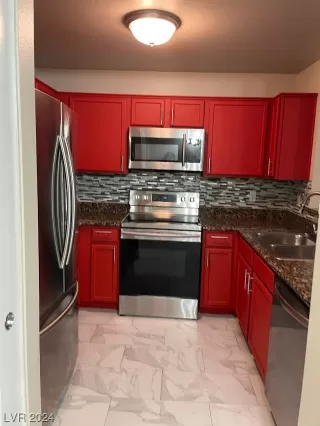 Photo #4: 2559977 Listing 