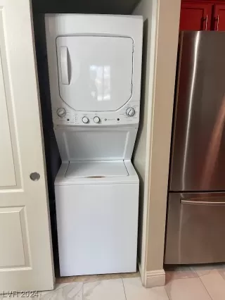 Photo #5: 2559977 Listing 