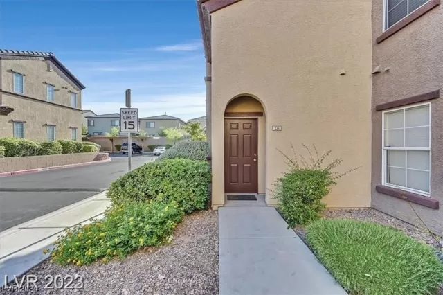 MLS: 2559987 Condo For Sale