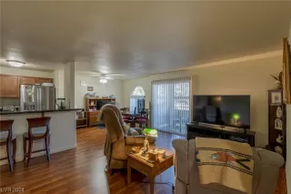 Photo #1: 2559995 Listing