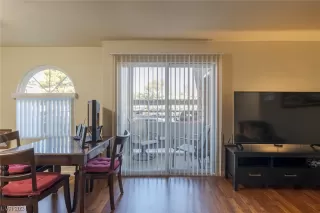 Photo #4: 2559995 Listing