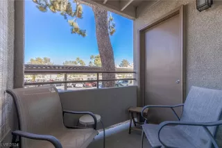 Photo #5: 2559995 Listing