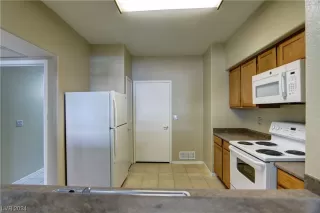 Photo #6: 2560009 Listing 