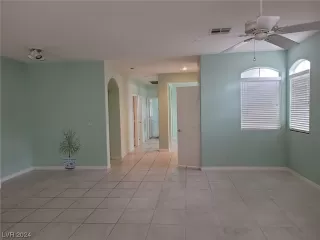 Photo #2: 2560015 Listing 