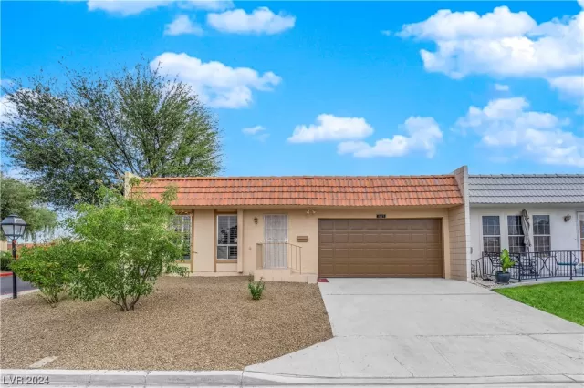 MLS: 2560029 Condo For Sale