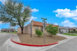 Photo #2: 2560029 Listing