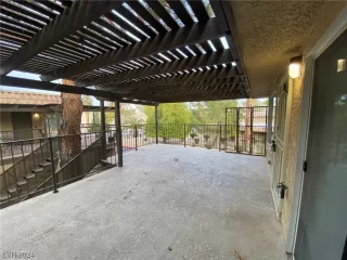 Photo #3: 2560046 Listing 