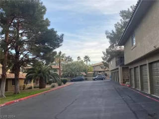 Photo #4: 2560046 Listing 