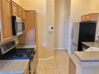 Photo #1: 2560070 Listing