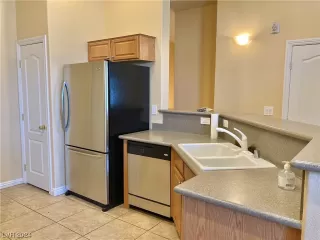 Photo #3: 2560070 Listing