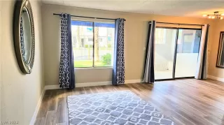 Photo #3: 2560075 Listing 