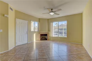 Photo #3: 2560091 Listing